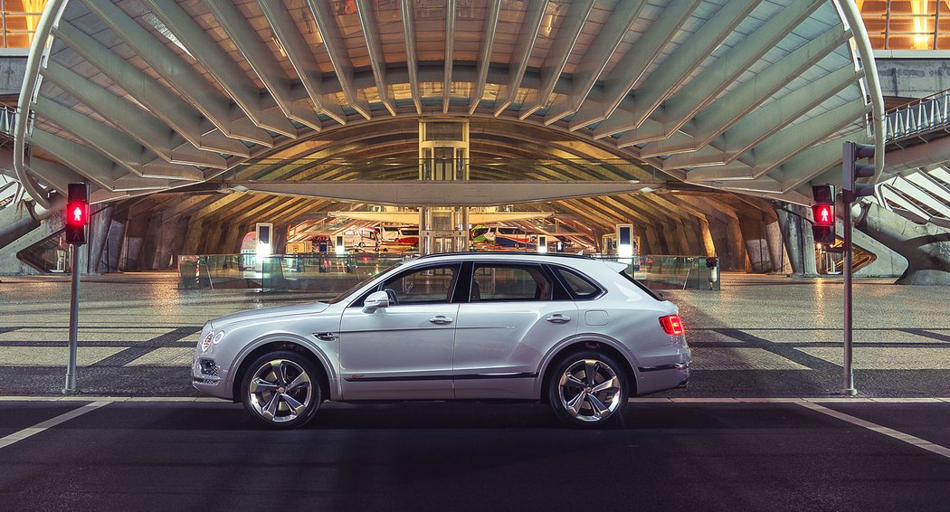 Bentley Bentayga Hybrid