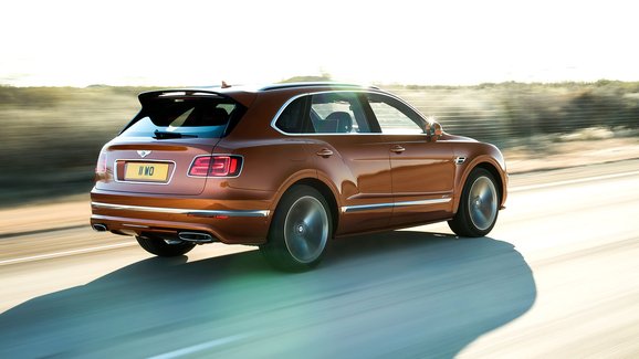 Bentley zvažuje větší SUV než je Bentayga