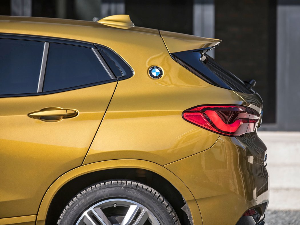 BMW X2