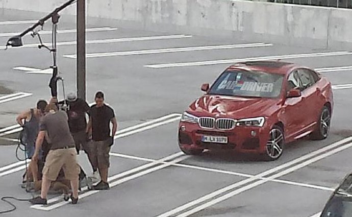 BMW X6 2015 zachyceno při natáčení spotu