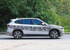 BMW testuje omlazenou X1 s minimem maskování. A plug-in hybridem