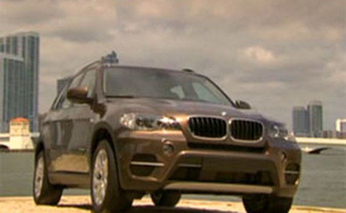 Video: BMW X5 – Exteriér a interiér prémiového SUV
