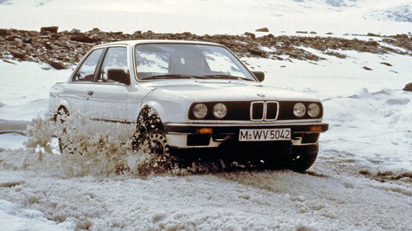 BMW 325i Allrad: První čtyřkolka BMW měla premiéru před 30 lety