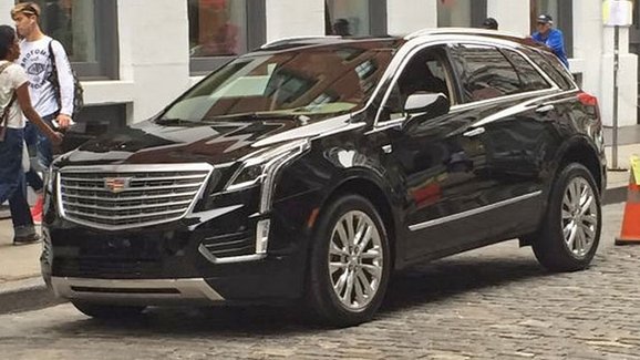 Cadillac XT5 vyfocen bez maskování