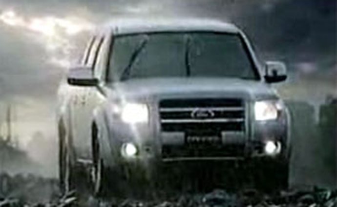 Video: Ford Ranger – pick-up, který projede všude