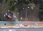 Názorná ukázka, proč nejezdit na Nürburgring v SUV (video)