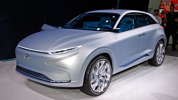 Hyundai FE Fuel Cell Concept přijíždí s novou generací palivových článků