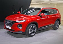 Ženeva 2018: Hyundai Santa Fe poprvé naživo. Jaká je nová generace korejského Kodiaqu?