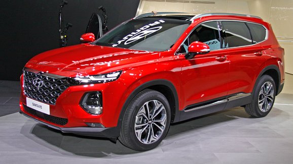 Ženeva 2018: Hyundai Santa Fe poprvé naživo. Jaká je nová generace korejského Kodiaqu?