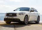 Infiniti FX Vettel Edition si převzal první zákazník, jeho jmenovec