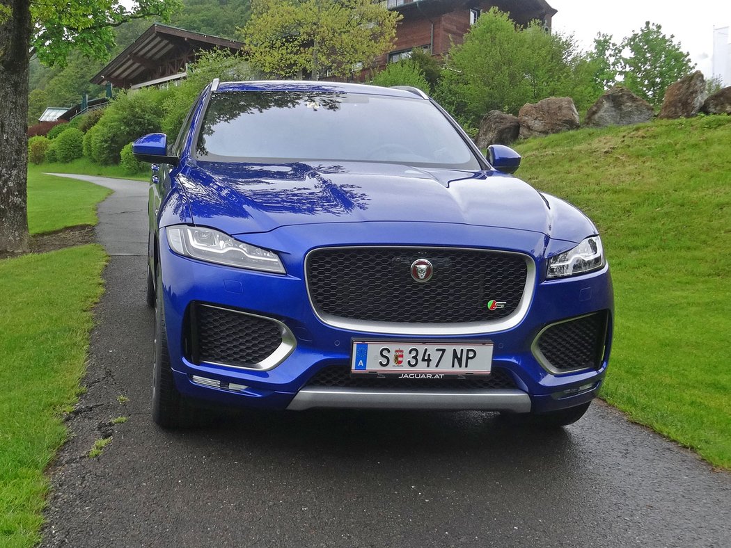 Jaguar F-Pace