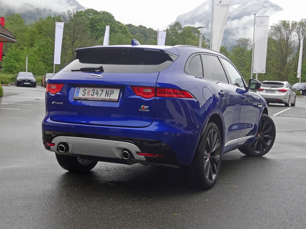 Jaguar F-Pace