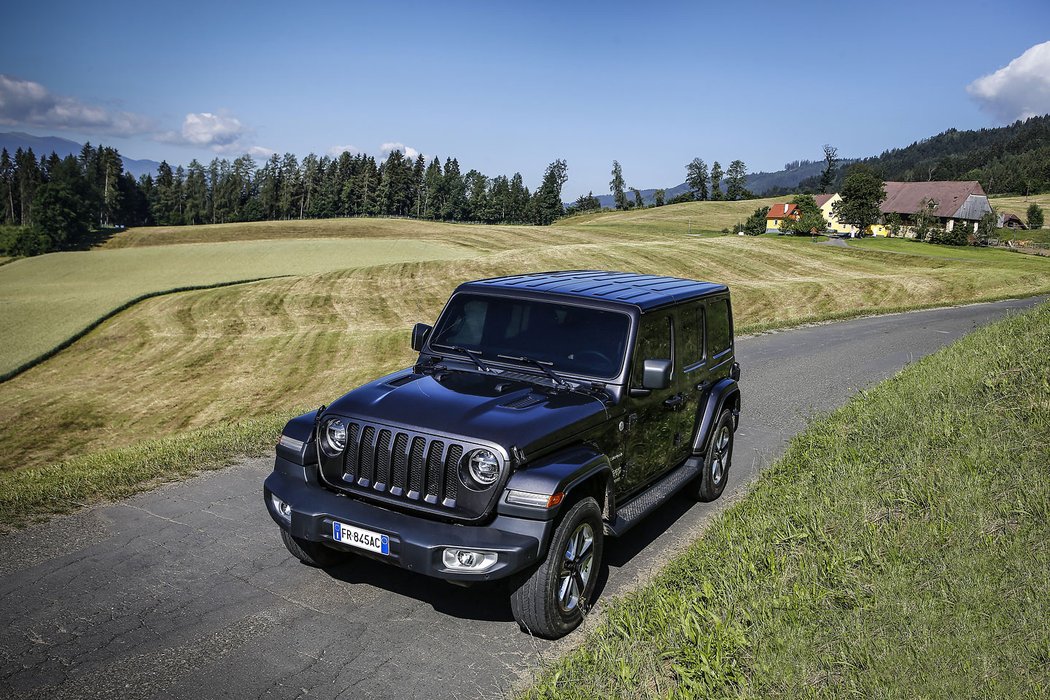 Jeep Wrangler Sahara