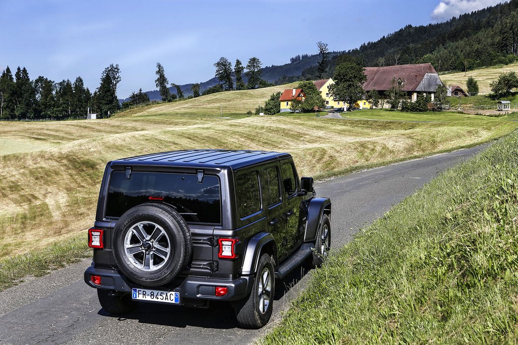 Jeep Wrangler Sahara