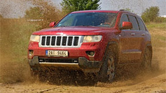 TEST Jeep Grand Cherokee 5,7 V8 – Náčelník Ševelící hemisféra