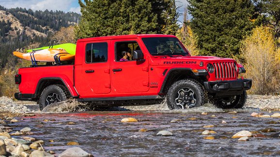 Jeep Gladiator: Slavný výrobce teréňáků se vrací mezi pick-upy