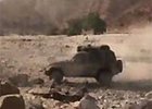 Video: Jeep – ani soptící vulkán pro něj není nebezpečný