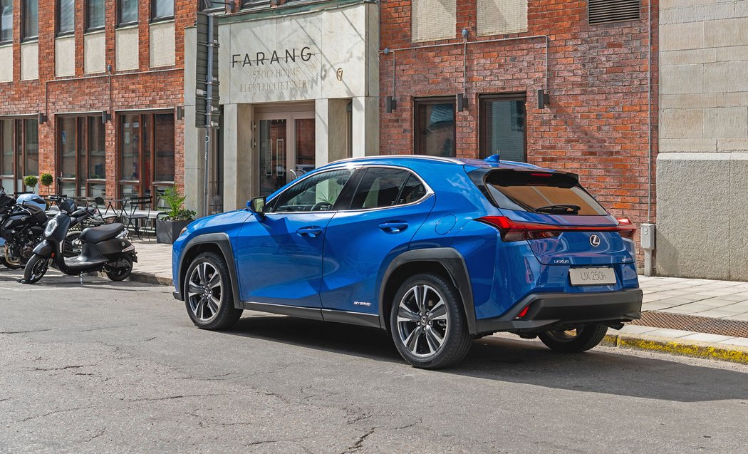 Lexus UX