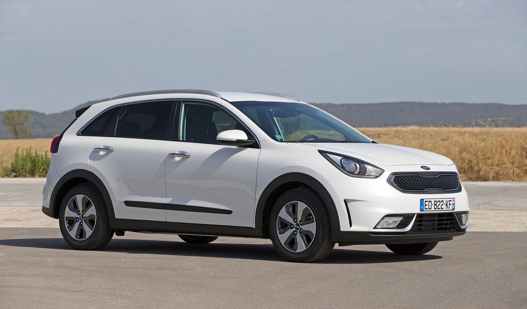 suv kia ceniky ceskytrh hybrid