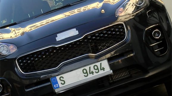 Video: Vypadá nová Sportage vůbec jako Kia? Prý je to Bentley...