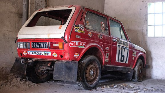 Lada Niva startující na Rallye Paříž-Dakar míří do aukce