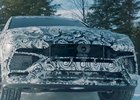 S Urusem i do vánic. Lamborghini novému SUV připravilo režim pro sníh, takhle v něm řádí