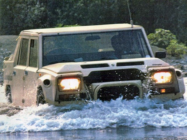 Lamborghini LM002