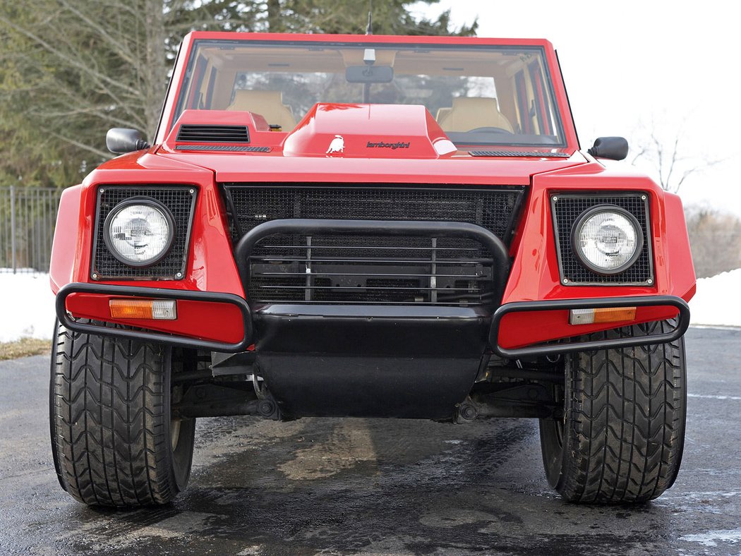 Lamborghini LM002