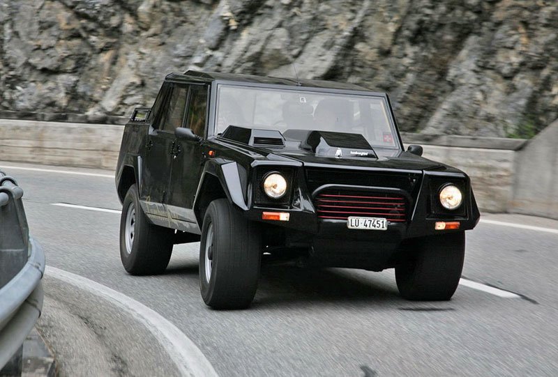 Lamborghini LM002