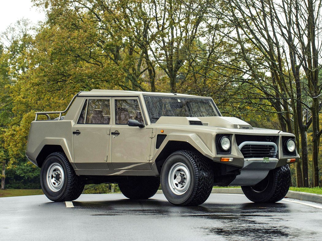 Lamborghini LM002