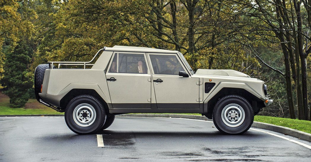 Lamborghini LM002