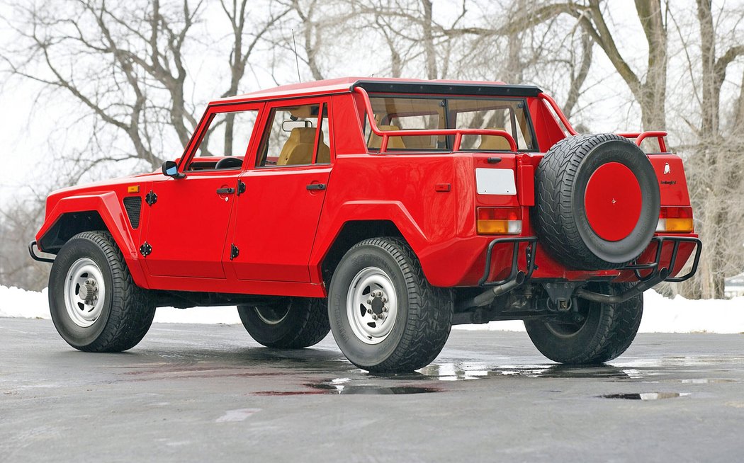 Lamborghini LM002