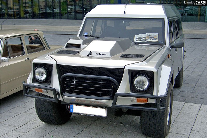 Lamborghini LM002