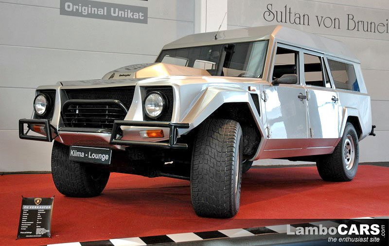 Lamborghini LM002