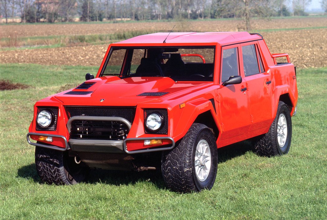 Lamborghini LM002