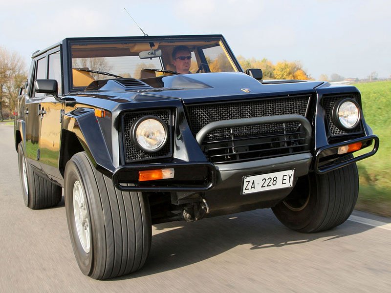 Lamborghini LM002