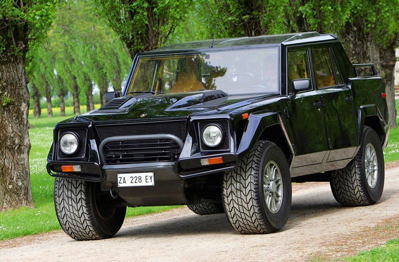 Lamborghini LM002