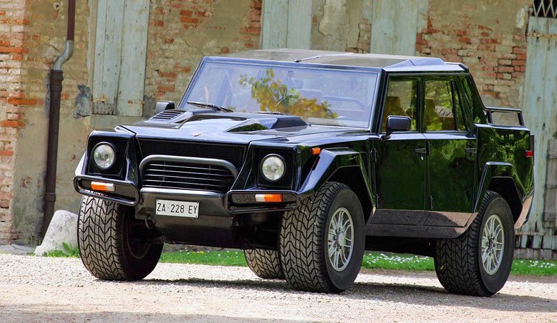 Lamborghini LM002