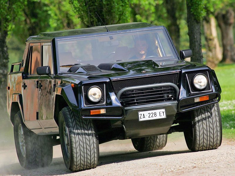 Lamborghini LM002