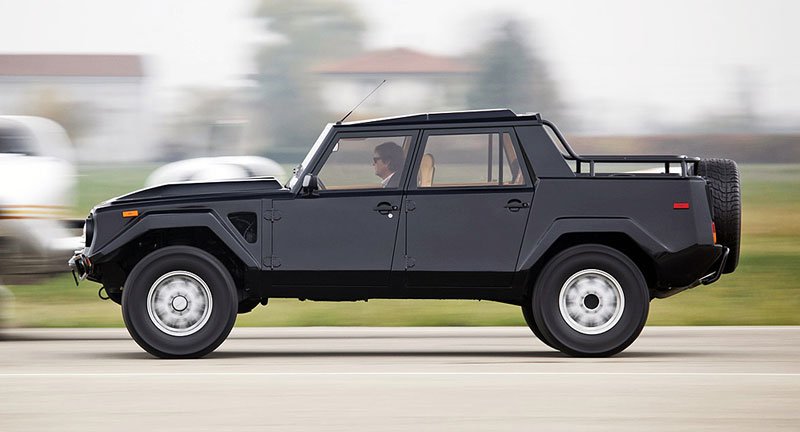 Lamborghini LM002