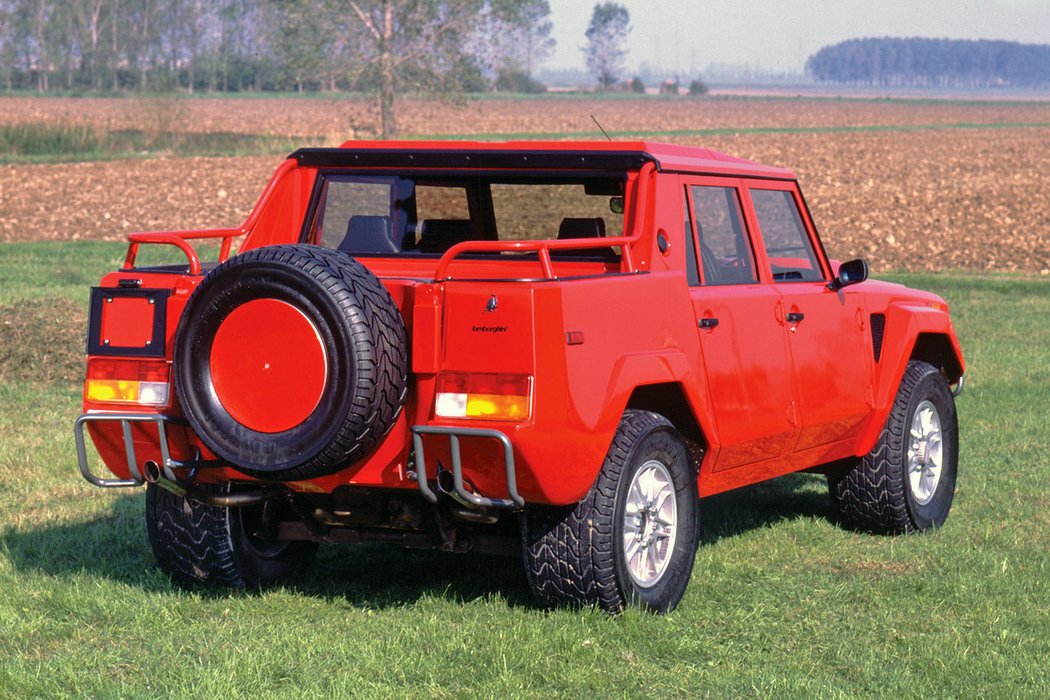 Lamborghini LM002