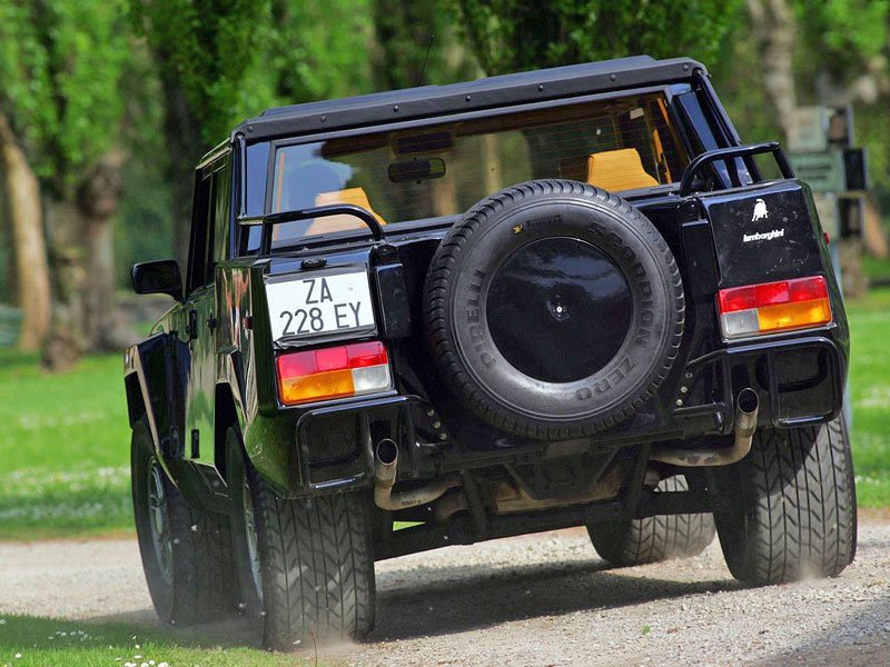 Lamborghini LM002