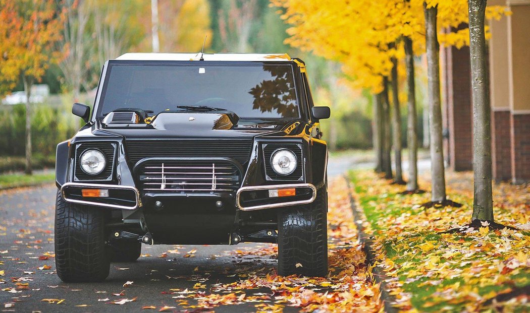 Lamborghini LM002