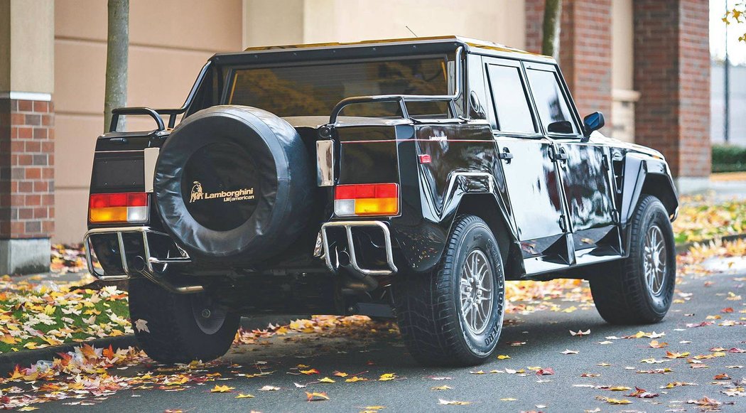 Lamborghini LM002