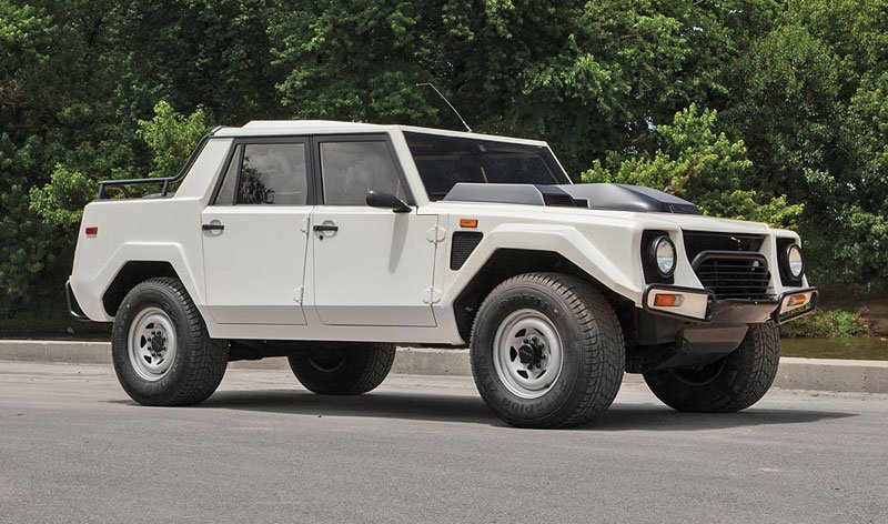 Lamborghini LM002