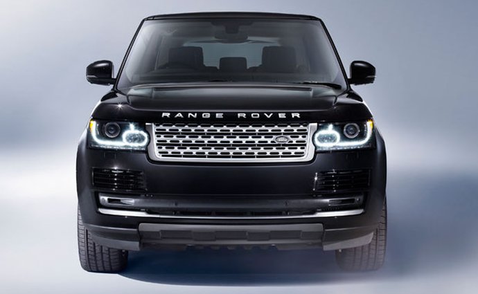 Range Rover ještě letos odhalí ultraluxusní verzi a prodloužený model