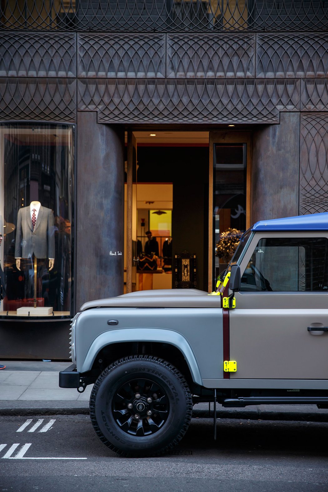 Land Rover Defender