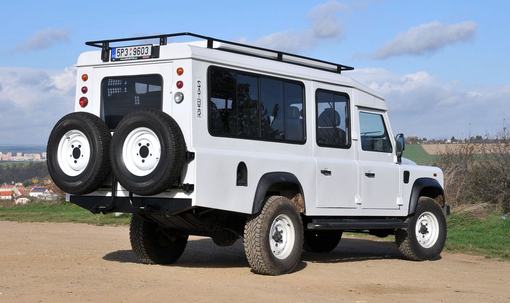 Land Rover Defender