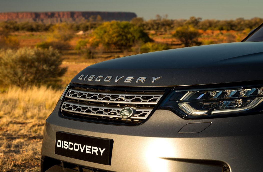 Land Rover Discovery utáhne nákladní soupravu