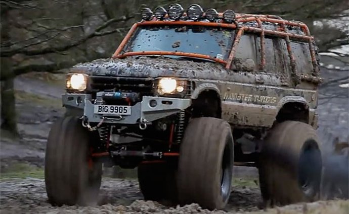 Video: Land Rover Defender 8x8 a Discovery Monster Truck